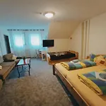 Mueller Szálloda 2*
